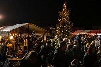 PRAZNIČNA TRŽNICA V DIVAČI in PRIHOD DEDKA MRAZA 48